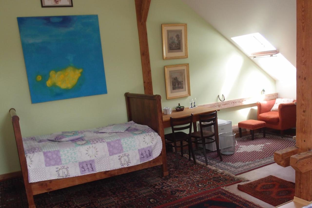 Orli Hnizdo At Chateau Novak Křivoklát 外观 照片